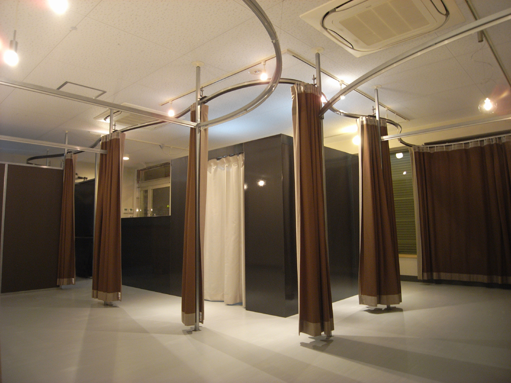 茨城県の整骨院の内装デザイン事例(株式会社グリッドフレーム)