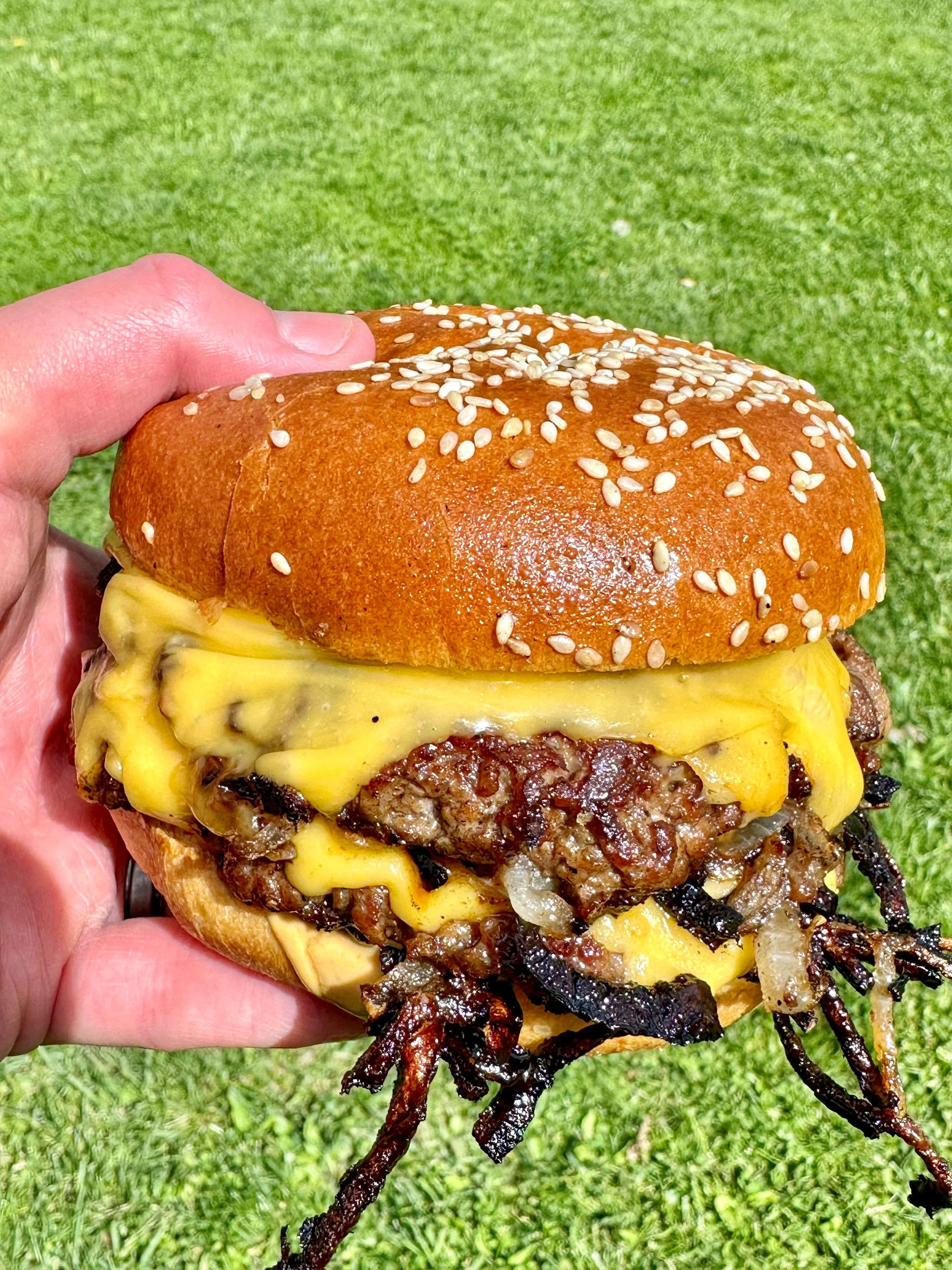 Smash Burger Recipe with Easy Sauce (VIDEO) 