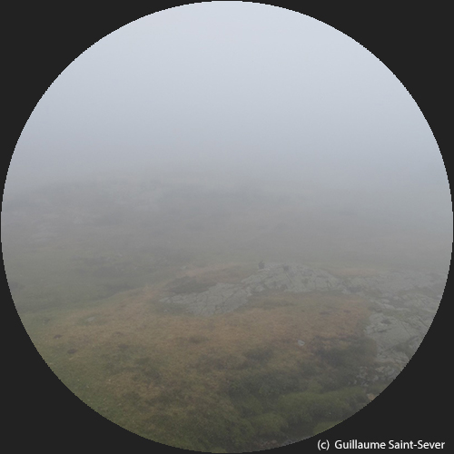 Brouillard sur le site