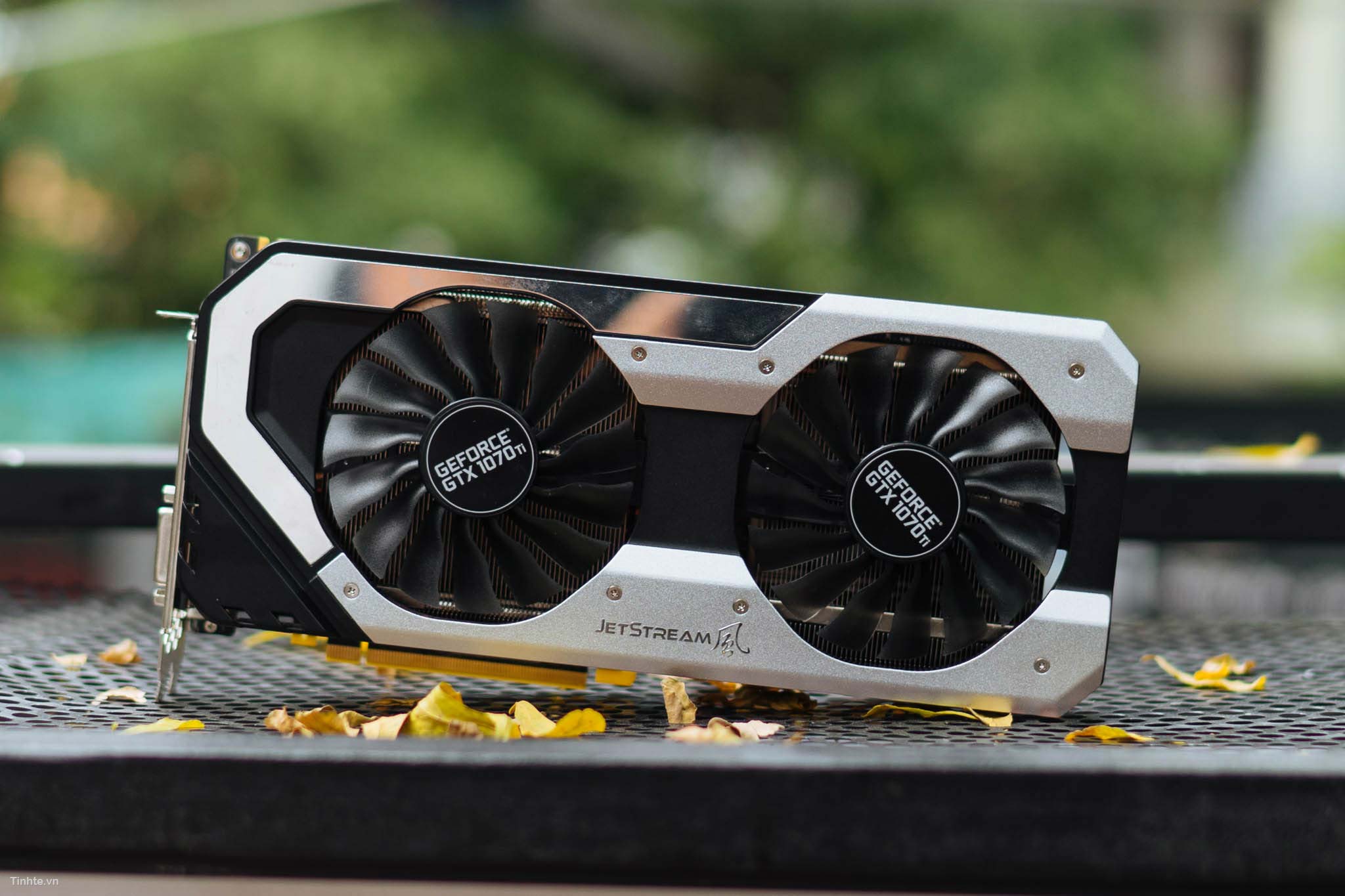 Đang tải Jetstream_1070ti-2.jpg…