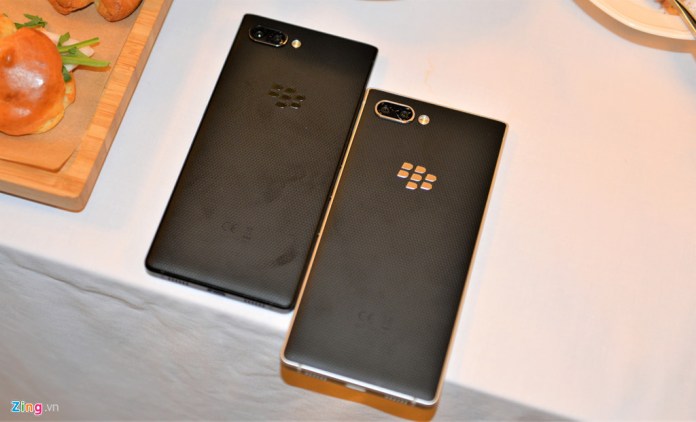 BlackBerry Key2 ra mat tai VN gia 16,9 trieu dong 