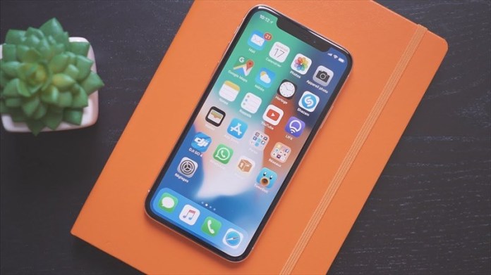 CÃ¹ng ngáº¯m nhÃ¬n iPhone X hiá»‡n Ä‘áº¡i mÃ  hoÃ i cá»• trong bá»™ á»‘p lÆ°ng má»›i