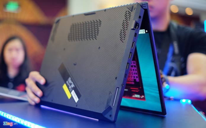 Laptop gaming ROG Strix SCAR II ra mat tai VN, gia tu 44,9 trieu 
