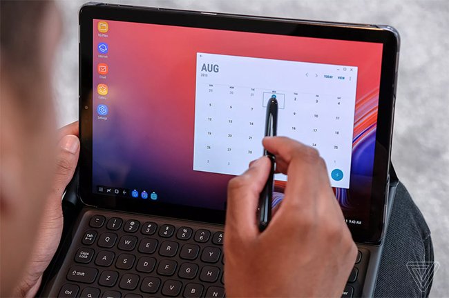 Galaxy Tab S4 chính thức ra mắt, xứng tầm đối thủ với iPad