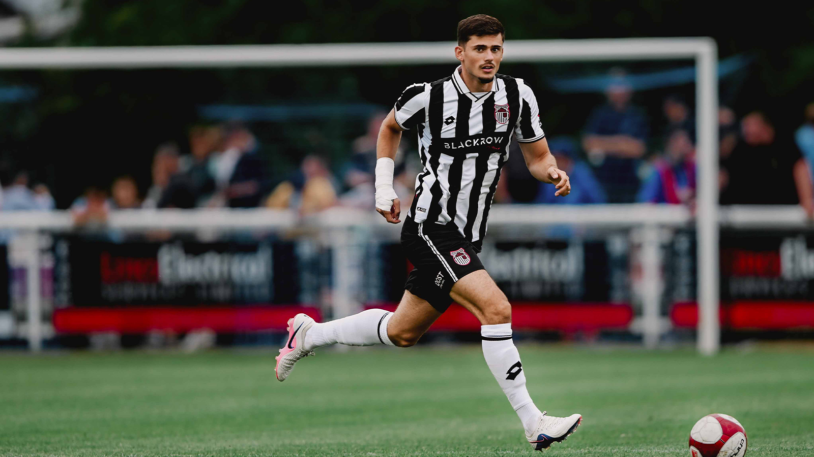 Grimsby Town's Pre-Season Kickoff: A Goalless Draw Against Cleethorpes (2026)