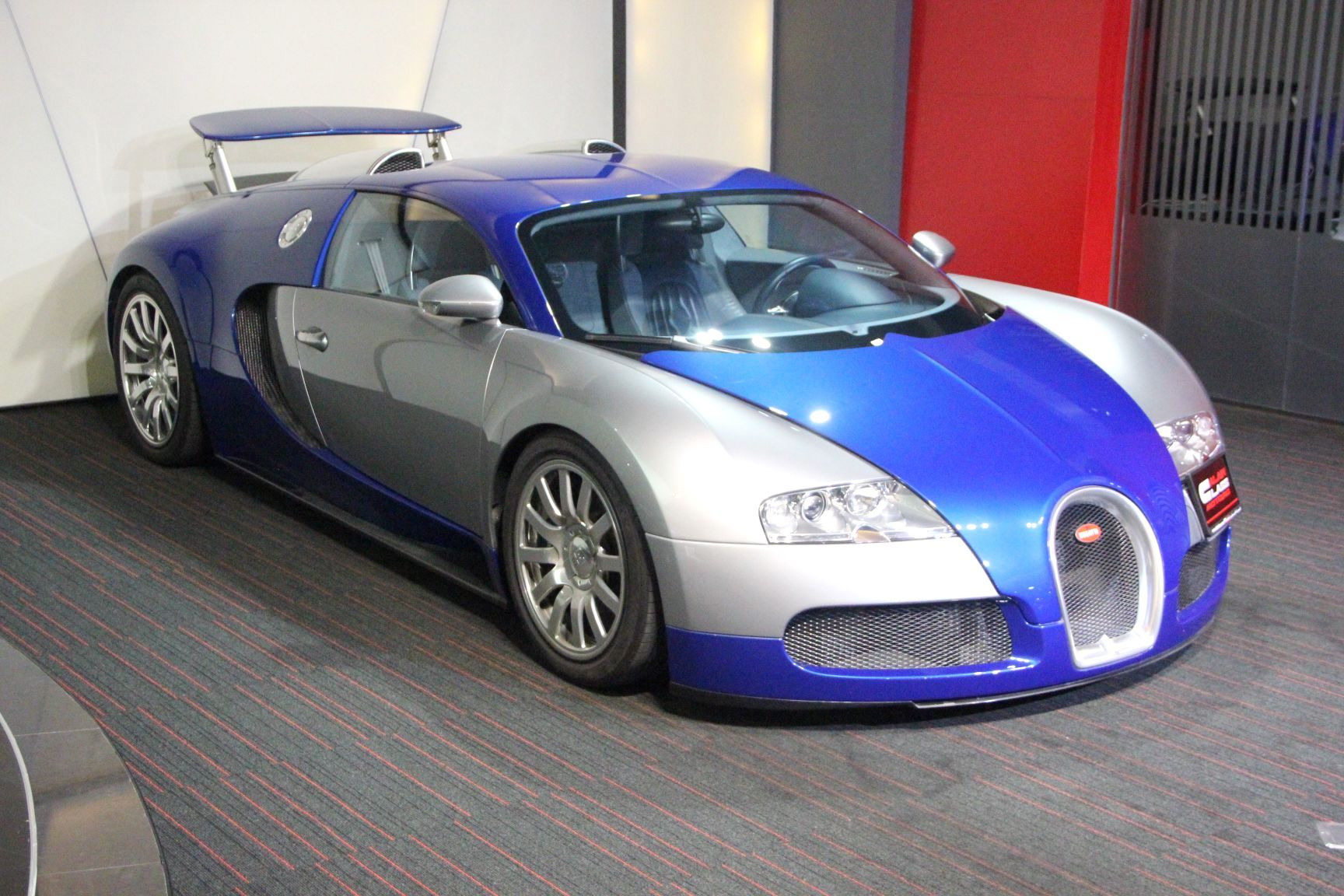 The track is owned by the bugatti owners' club (boc), founded in 1929, who were looking for a permanent home and bought the land in 1937. Sexy Blue and Silver Bugatti Veyron For Sale - GTspirit