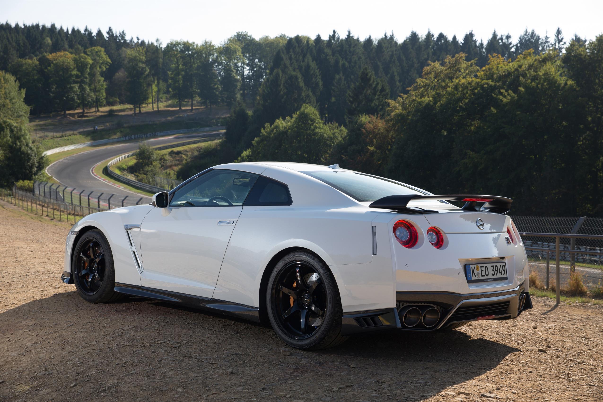 Official: 2017 nissan gt-r track edition by nismo