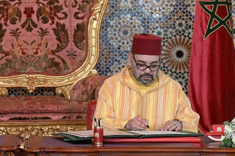 الملك يستحضر مناقب فضيلة الشيخ المرحوم لارباس ولد الشيخ محمد الأغظف ولد الشيخ ماء العينين