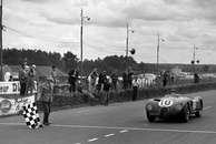 Pilotado por Tony Rolt e Duncan Hamilton, o C-Type de número 18 foi o vencedor das 24 Horas de Le Mans de 1953. 