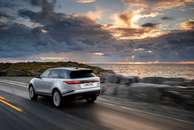 Linha 2021 do Range Rover Velar tem preços a partir de R$ 520.050 na versão R-Dynamic SE. 