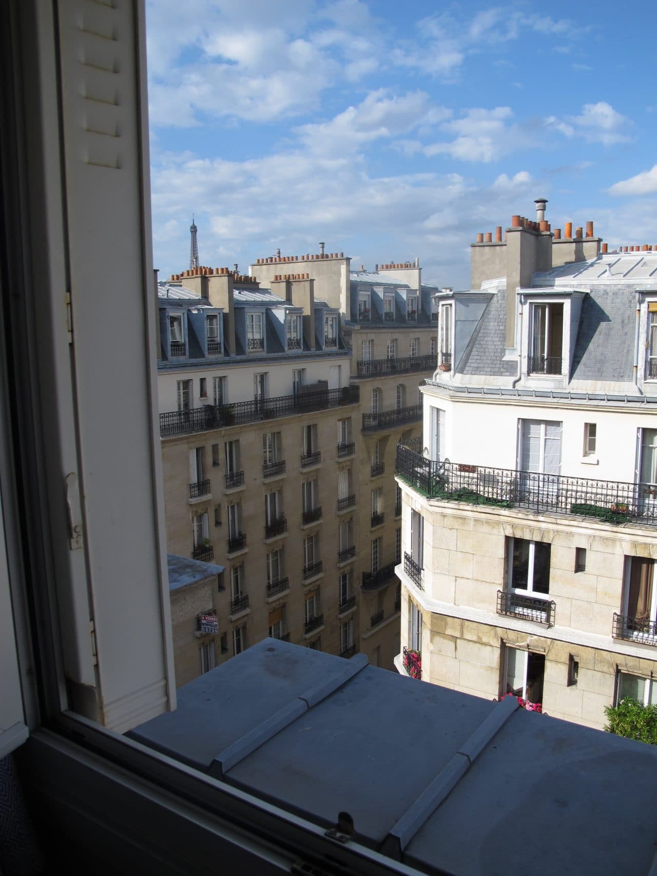 Paris vista de chambre de bonne em Paris
