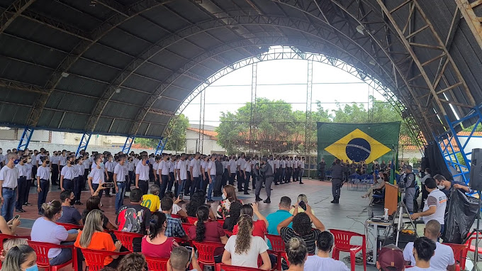 Audiência pública discute ação contra leis estaduais de criação de escolas militares