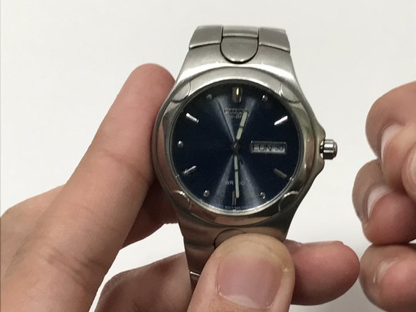 Remplacement de la batterie de la montre Citizen Ecodrive - Tutoriel de  réparation iFixit