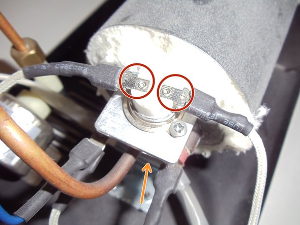 Never operate the engine with heat shields or guards removed. Reparatur Der Eurolite N 19 Nebelmaschine Ifixit Reparaturanleitung