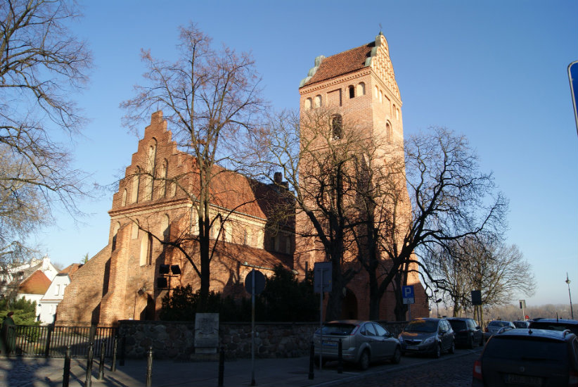 In Warsaw you will find many churches of great historical and artistic value – take the Pilgrim’s Warsaw tour.