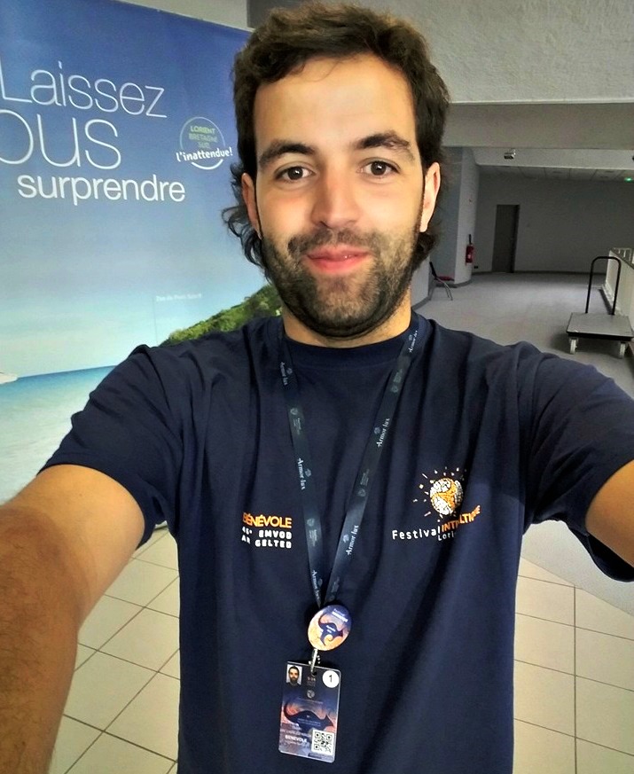 Camiseta de voluntario do FIL 2016