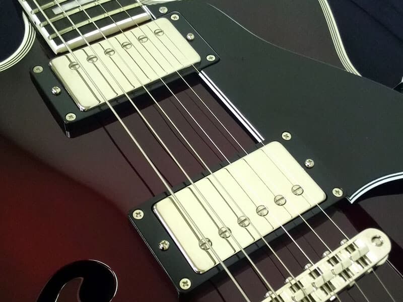 EDWARDS「E-TORROCCO-CTM」セミアコ名機復刻 - エレキギター博士