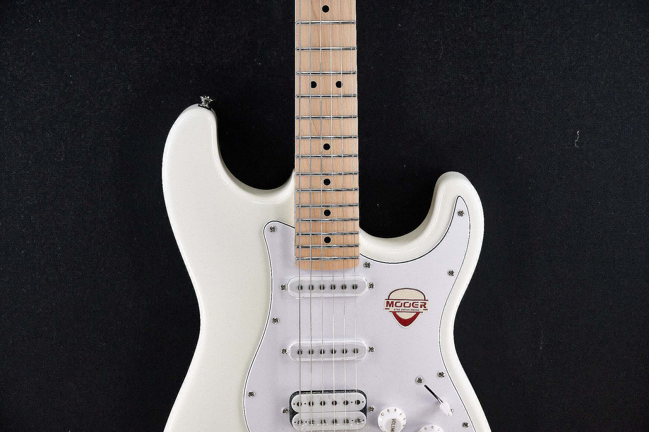 Mooer MSC11 Pro Guitar Polar White