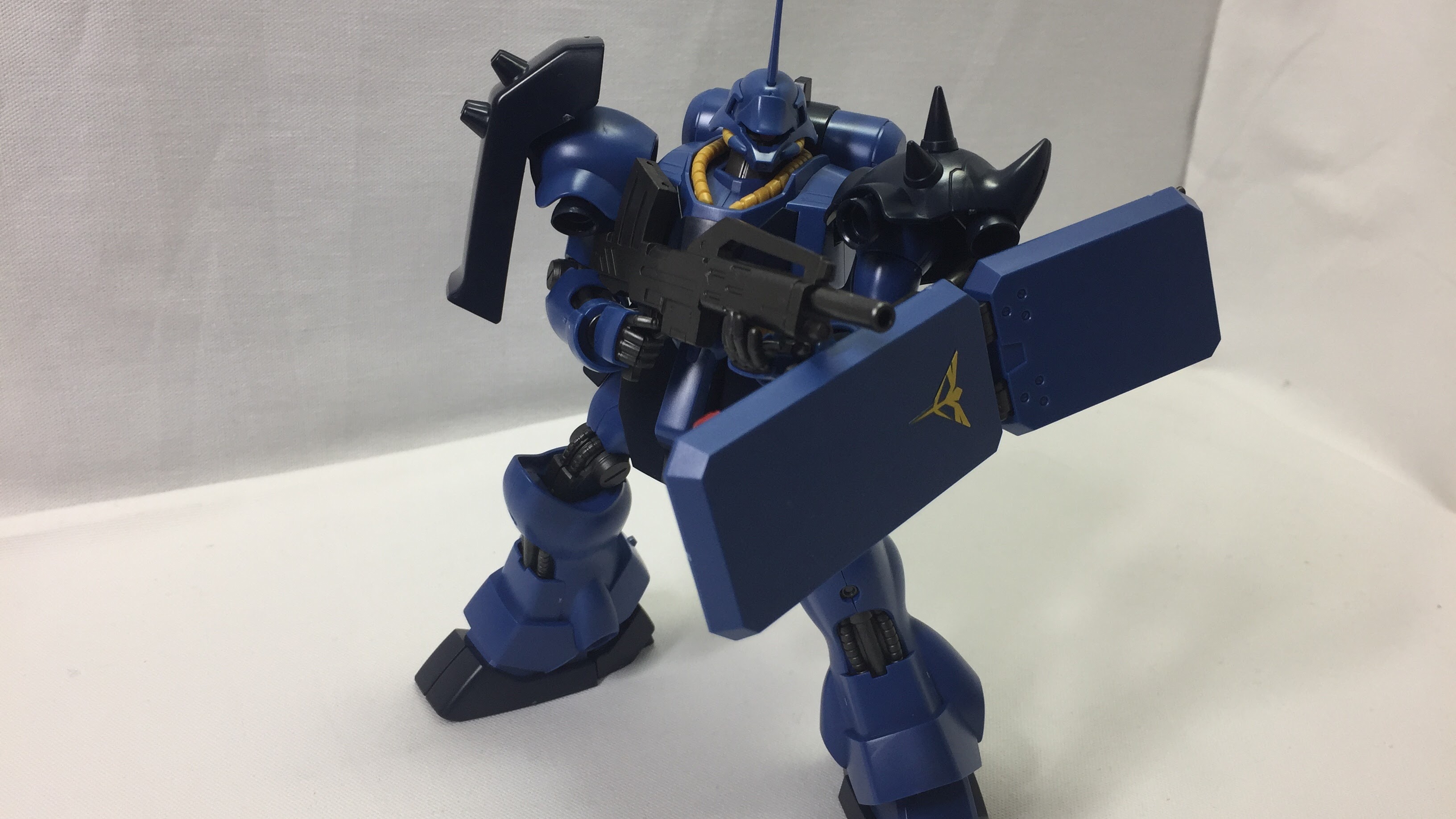 ガンプラレビュー】HGUC 1/144 ギラドーガ(レズン機)の素組みレビュー |