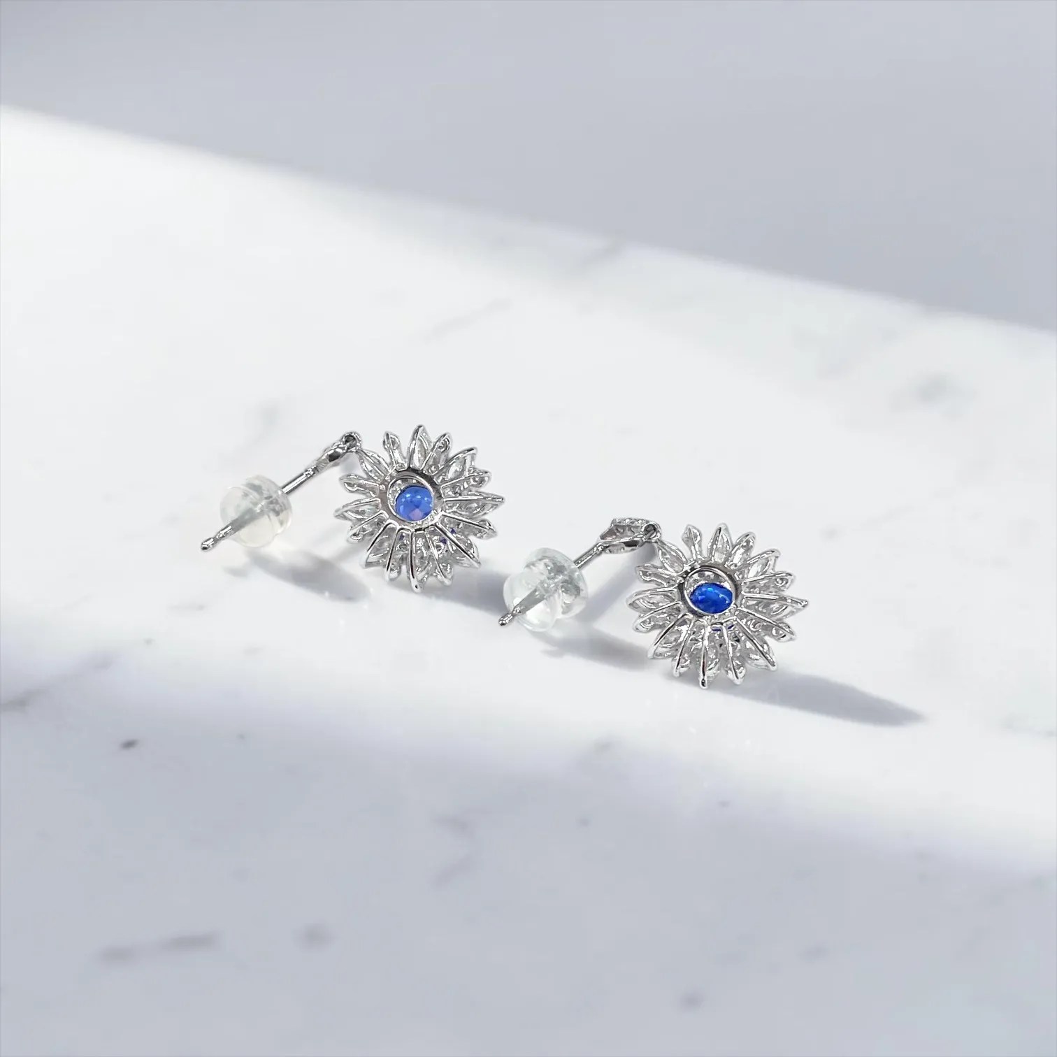 Sunflower ロイヤルブルーサファイア ピアス