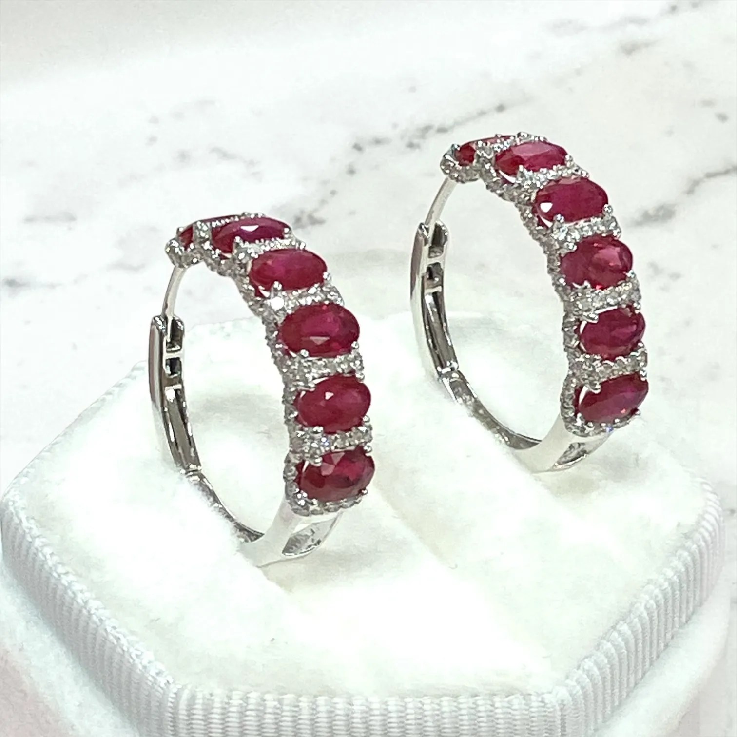 Array Rouge ルビーピアス