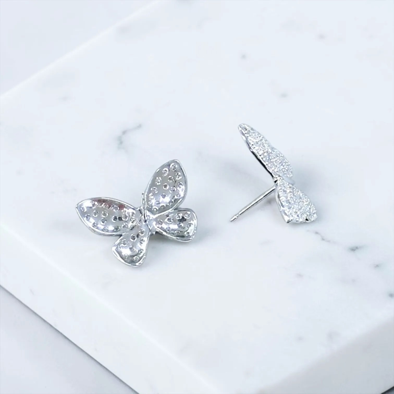 Butterfly Flare ダイヤモンドピアス