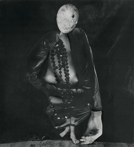 Mujer que intentó rascarse por adentro (Woman Who Tried Scratching From Inside, 1999/2000) · collage, ink, pencil and oil pastel
