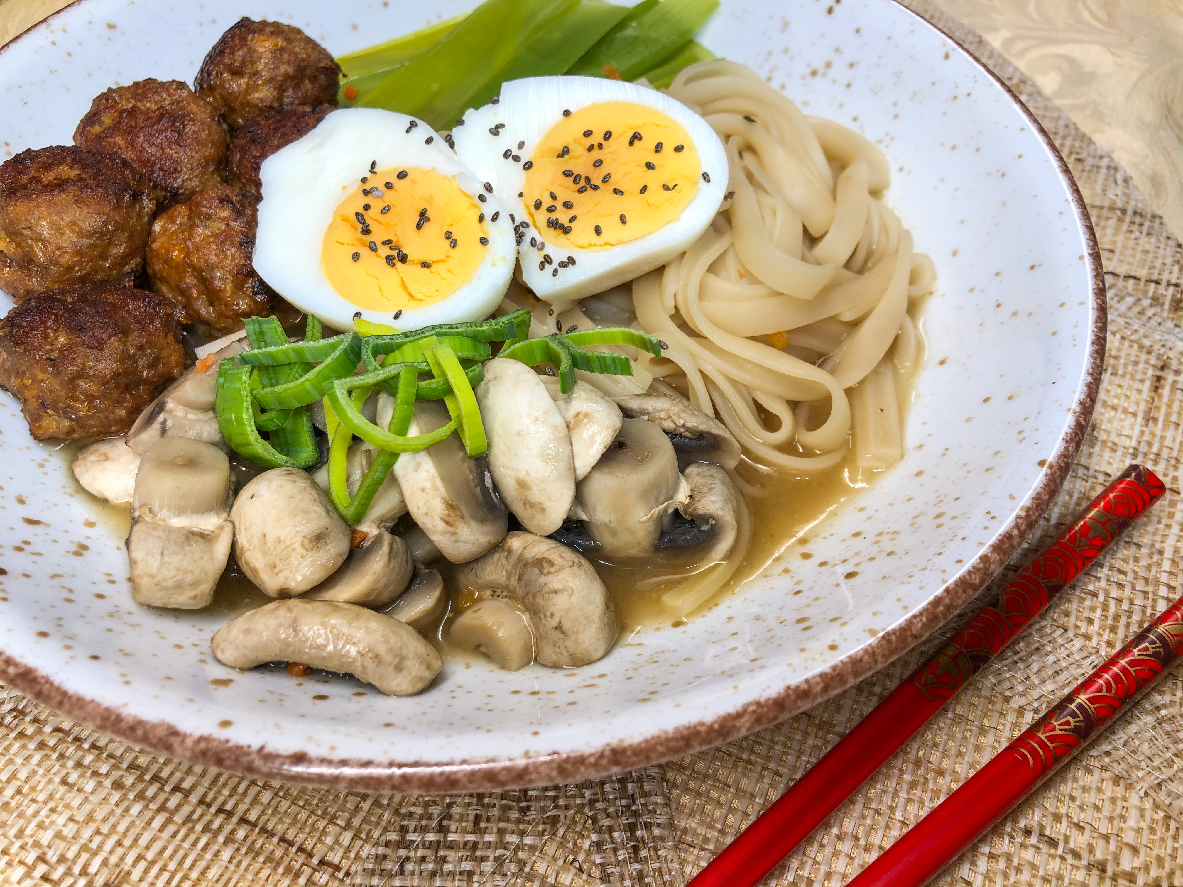Miso Ramen mit Fleischbällchen