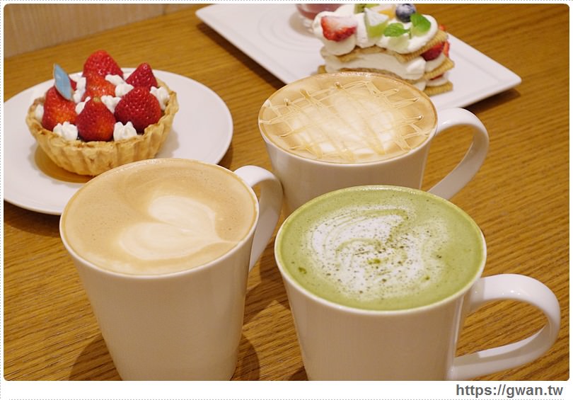 [捷運美食●中山站] Monteur 夢甜屋洋菓子店 -- 被好多草莓包圍的夢幻下午茶 | 年輪蛋糕專賣