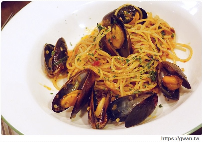 [捷運美食●國父紀念館站] 豬跳舞Dancing Pig -- 東區巷弄內的豬肉創意料理 | 適合聚餐的可愛小餐館