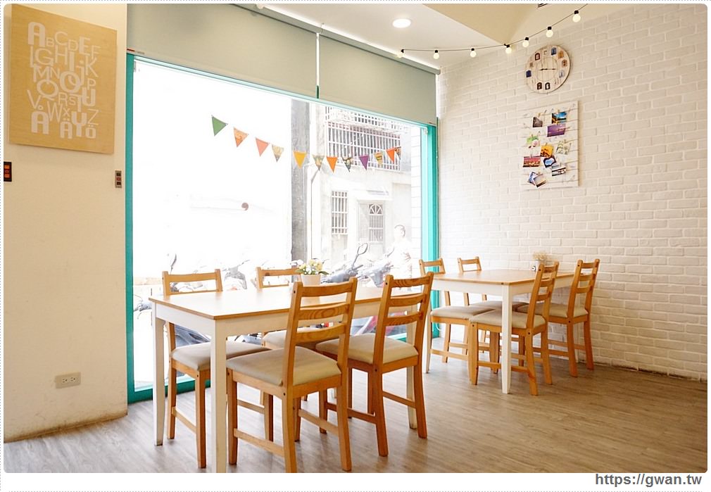 [台中早午餐●西區] 咖基米加油站 | 這次不加汽油，我們加奶茶，還有超特別的抹茶起司碗粿