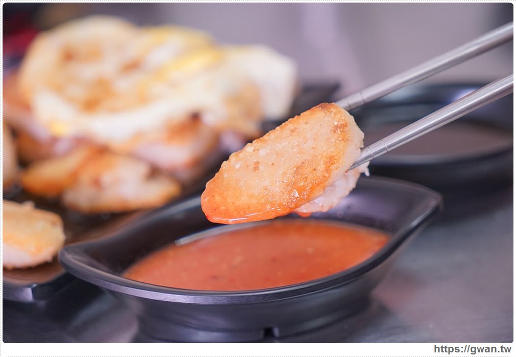 [台中小吃●北屯區] 第二市場立偉麵食(太原分店) | 價格平實選擇多，香濃麻醬任你淋