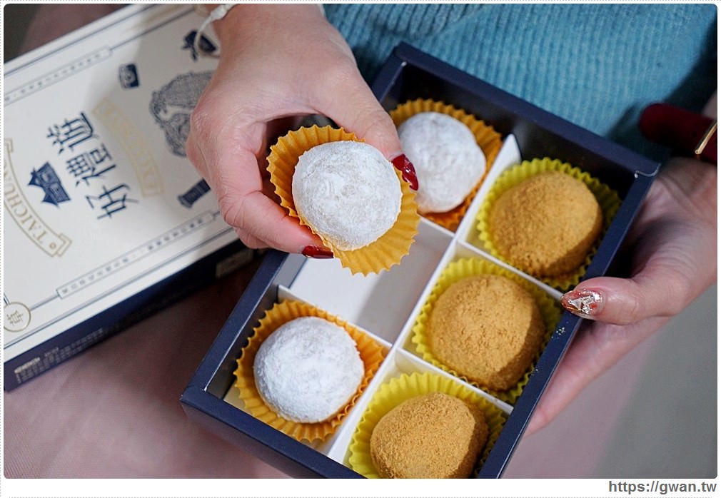 台中限定的金莎巧克力麻糬出現在台中耶誕燈會旁!現場排隊人潮超誇張的久味大姐草屯麻糬 台中限定的金莎巧克力麻糬出現在台中耶誕燈會旁!現場排隊人潮超誇張的久味大姐草屯麻糬