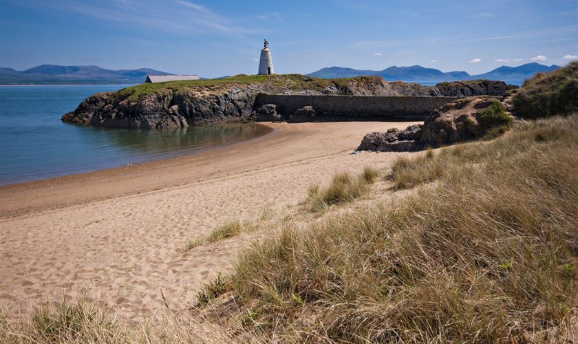 Llanddwyn Beach