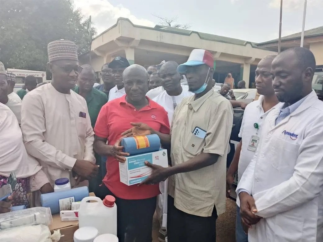 PICTORIAL: Niger Buries Tanker Explosion Victims, Offers Survivors Free Treatment