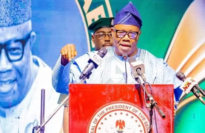 Hardship: Akpabio, Yilwatda Challenge Nigerians to Monitor Governors
