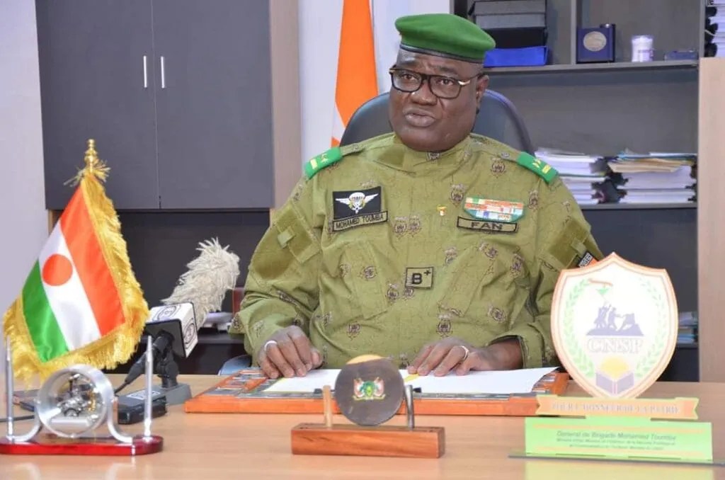 Niger junta suspends NGOs