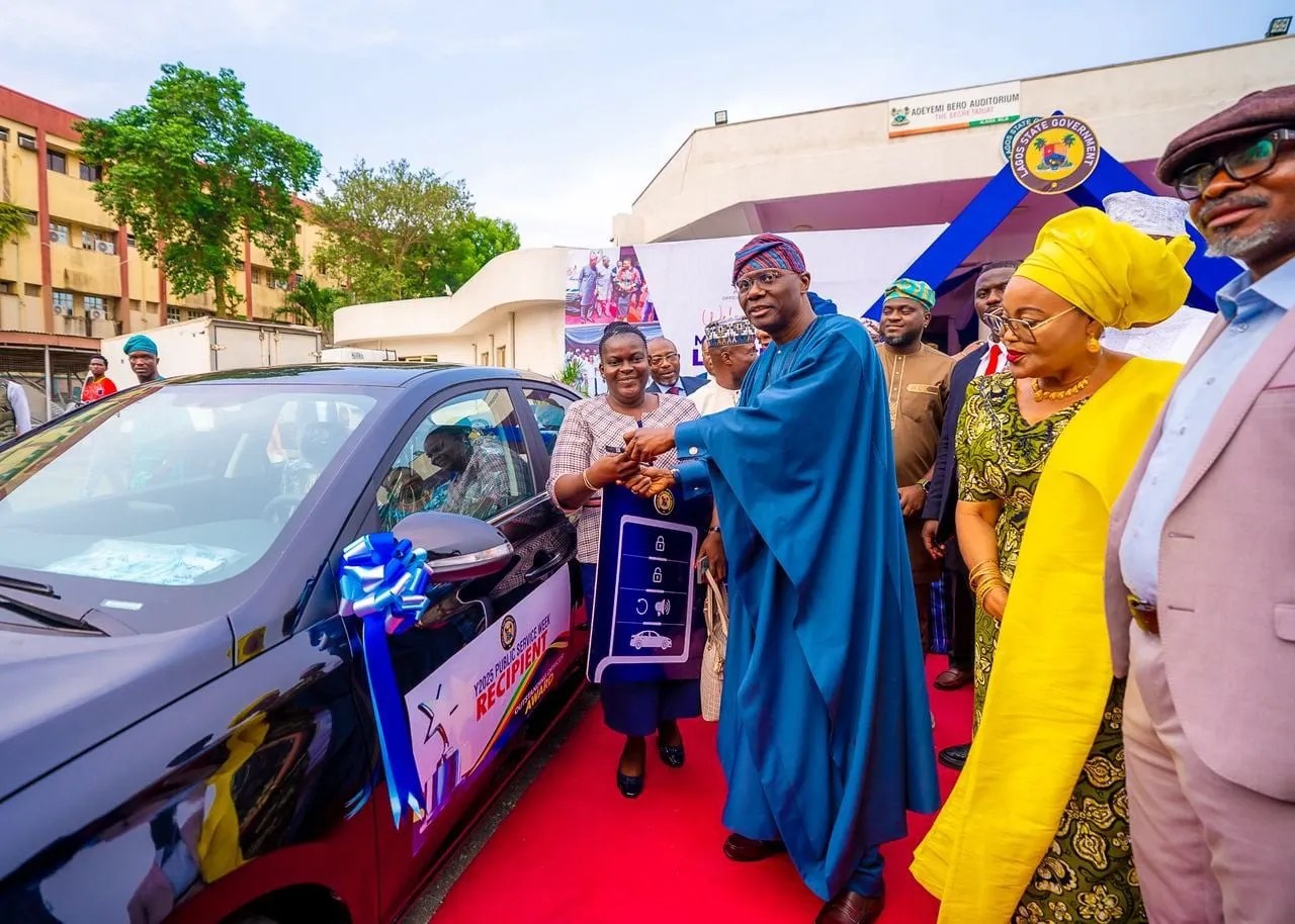 Sanwo-Olu Rewards 177 Lagos Workers with Five Cars, ₦165.5 Million