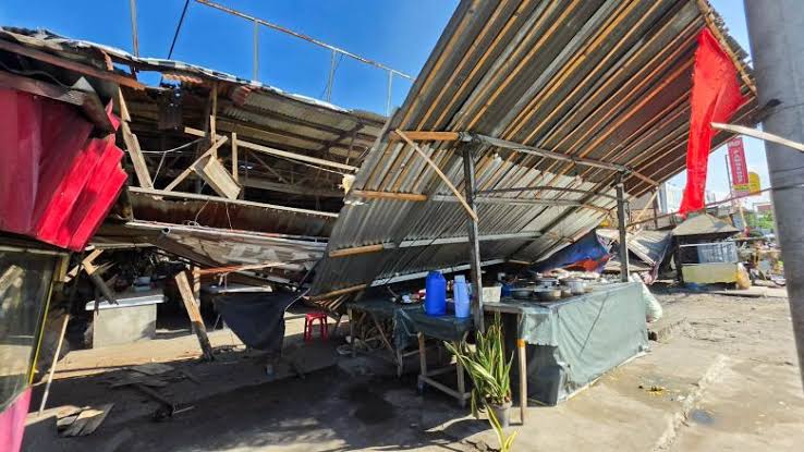 Southern Philippines Earthquake: 7.8 Magnitude Quake Triggers Regional Tsunami Warnings