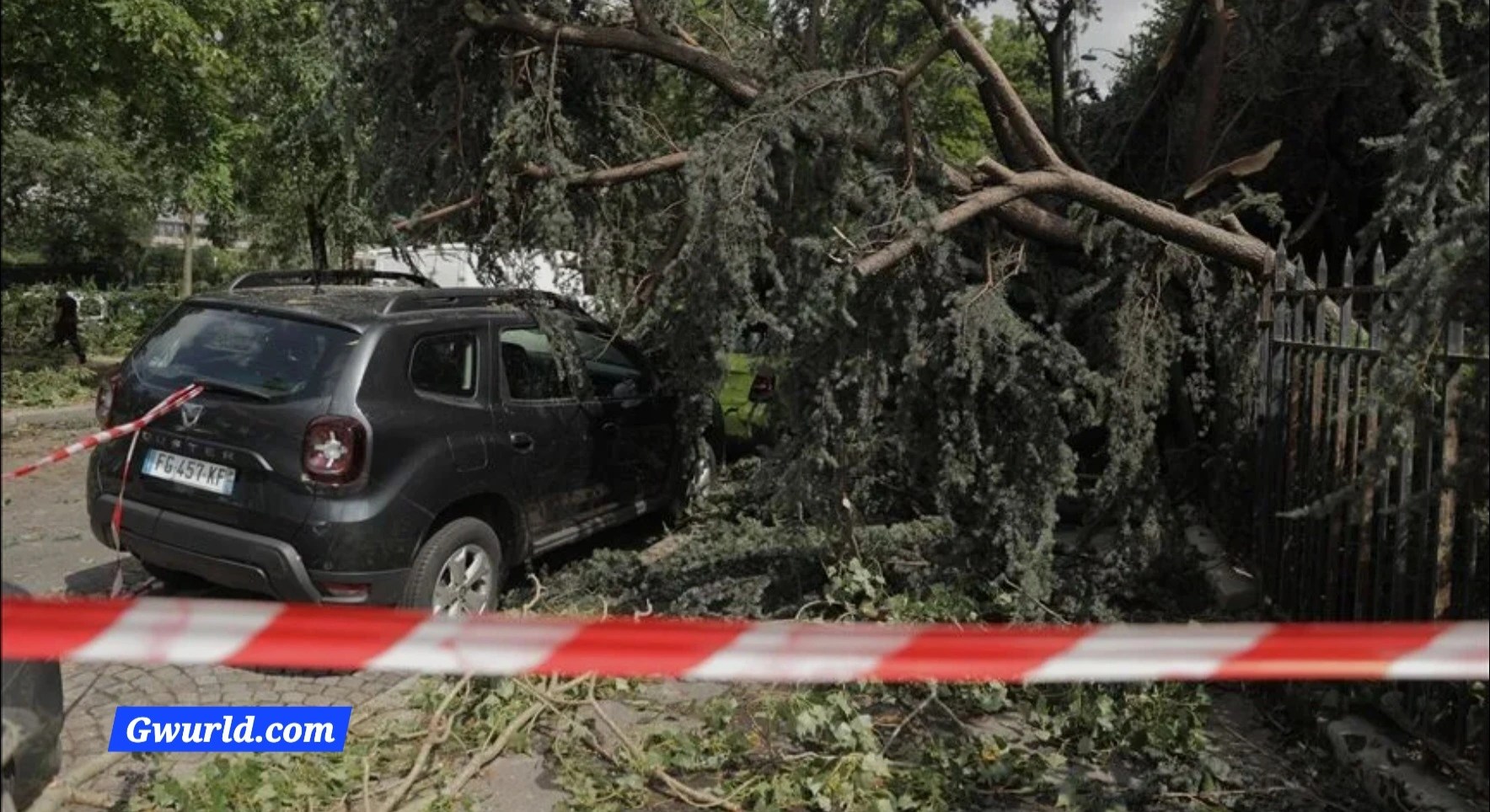 Météo-France Storm Alert: Twelve Departments Placed on Orange Weather Warning