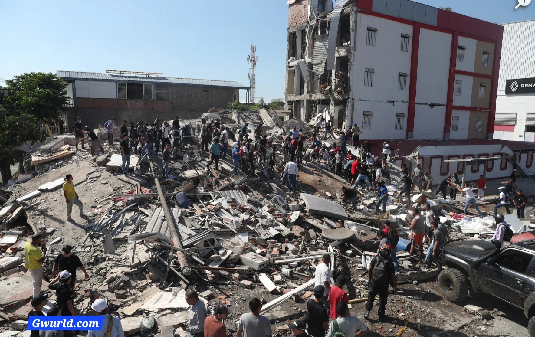 Colombia Earthquake Kills 47 as 7.4-Magnitude Tremor Collapses Buildings in Western Region