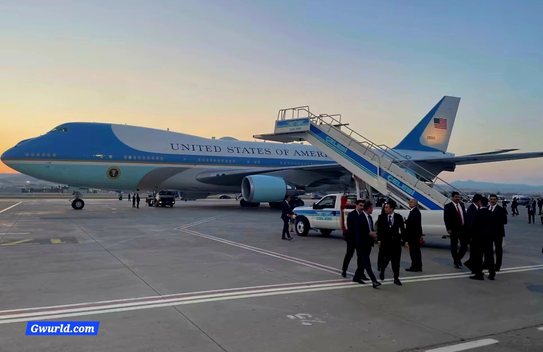 Trump’s Secret Flight From Turkey Included Several Close Personal Aides, Source Says
