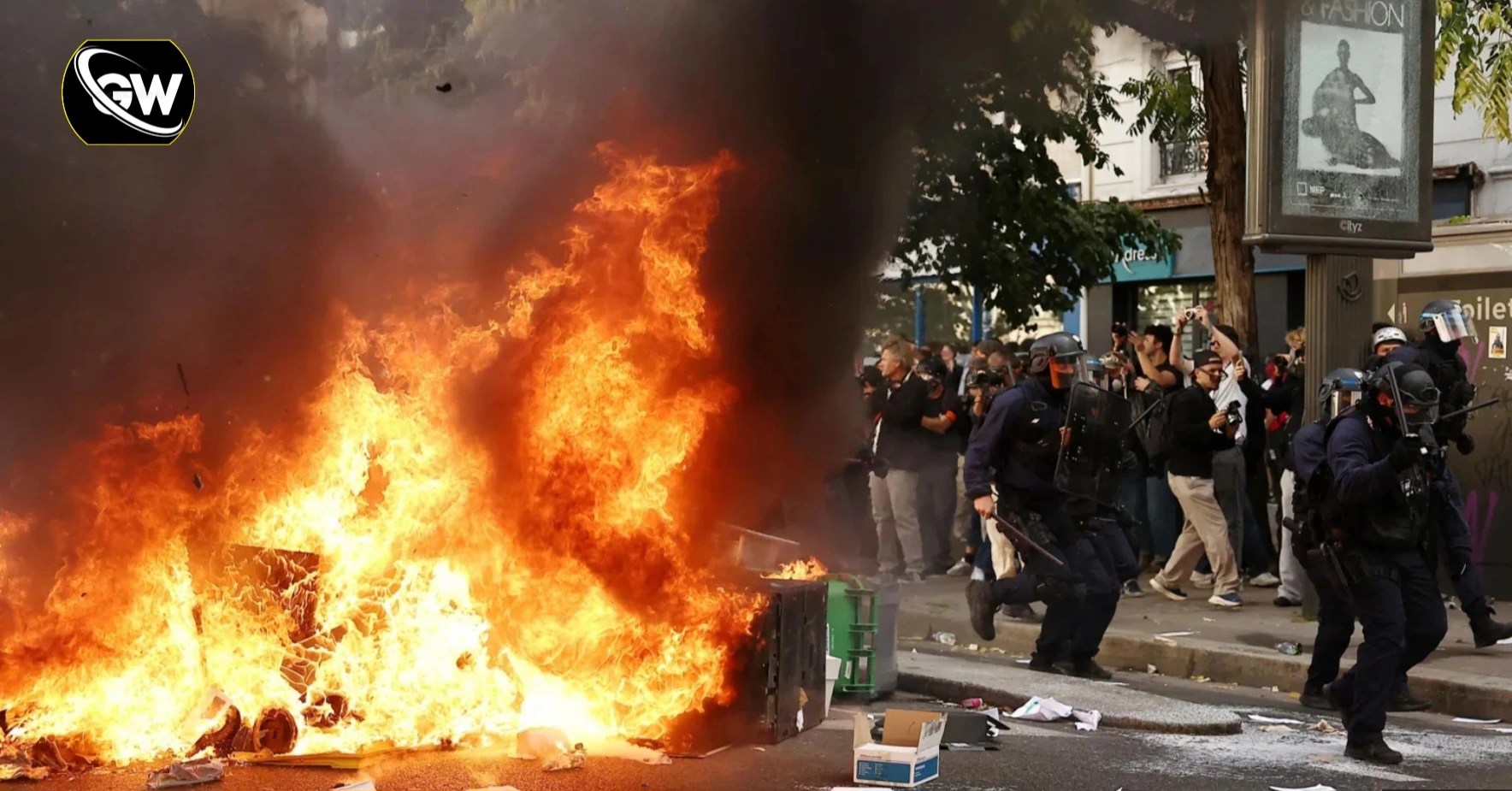 France Stun Grenades Suspended After Boy Loses Hand in Student Protests