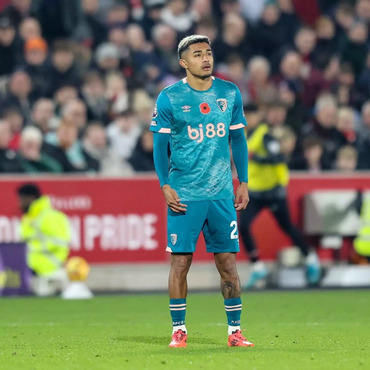 The Impact of Julián Araujo’s Injury on Bournemouth and Mexico’s Future Prospects