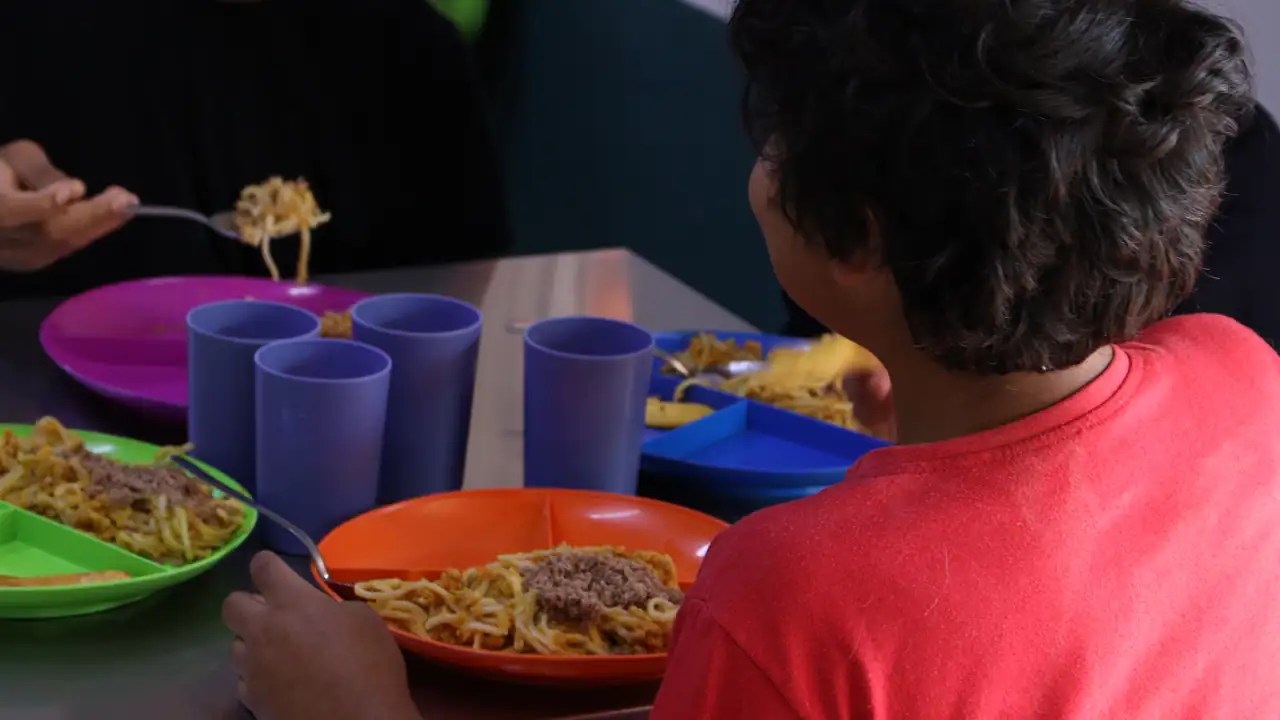 “Sin rencores, disculpen las molestias»: esto dijeron ladrones que le robaron la comida a los niños en un CDI en Andes