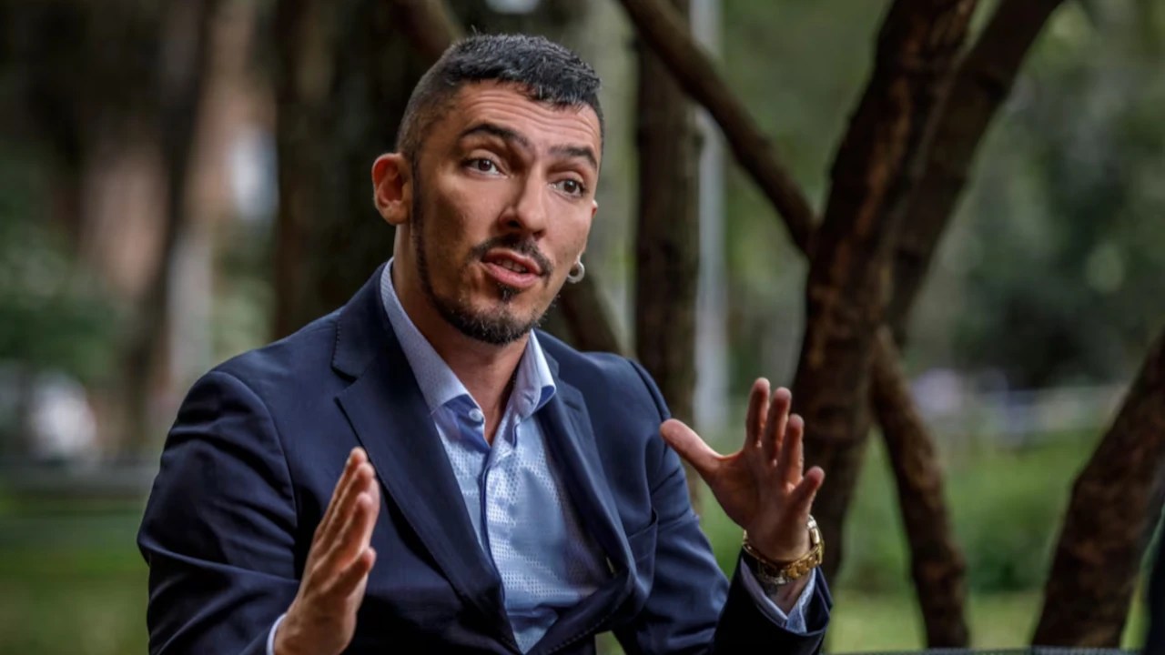 Petro aceptó renuncia de Juan Carlos Florián como ministro de Igualdad pero volverá a ser nombrado, ¿cómo así?