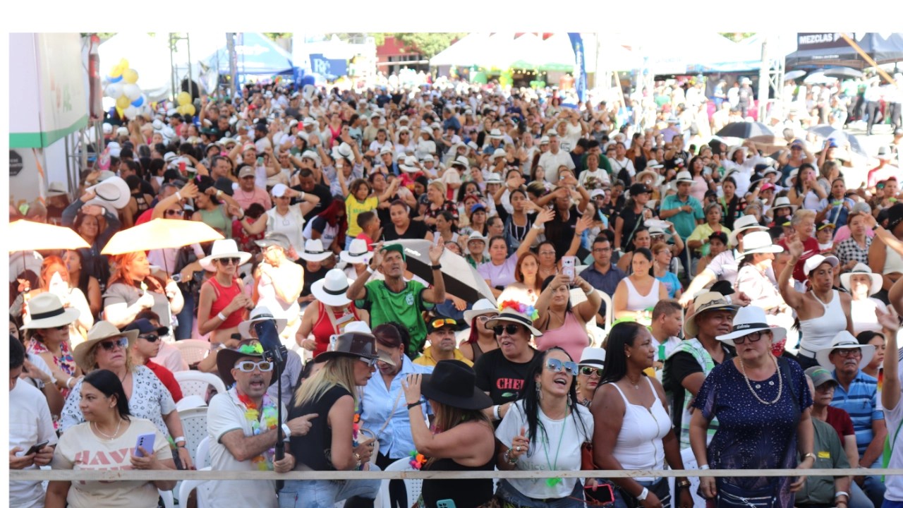 El Día Nacional del Tendero reunió a más de 10.000 participantes en el Parque Norte de Medellín