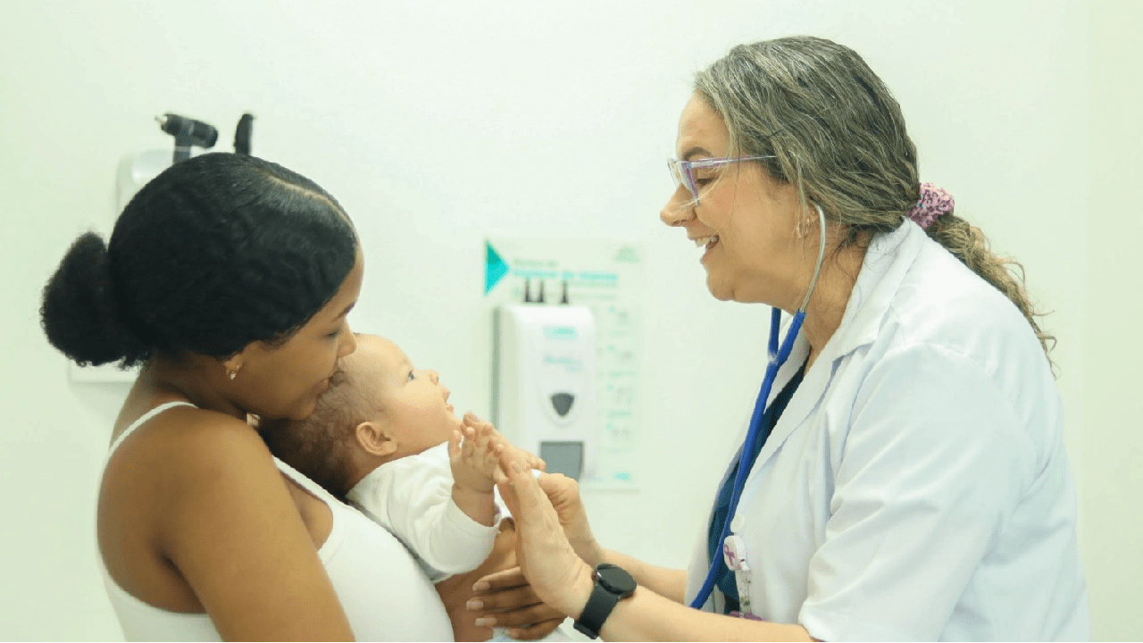 Medellín registra histórica reducción del embarazo adolescente en 2025