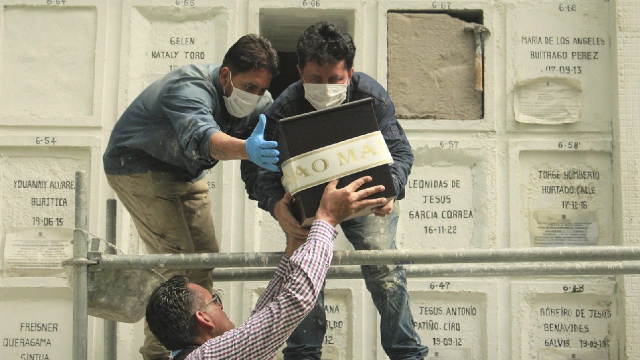 Gracias a la Unidad de Búsqueda, Sandra encontró a su mamá en un cementerio de Urabá después de 14 años