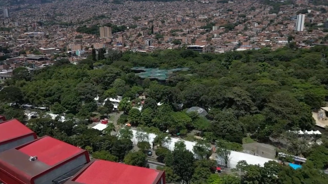 Medellín se postula ante la Unesco para ser Capital Mundial del Libro 2027